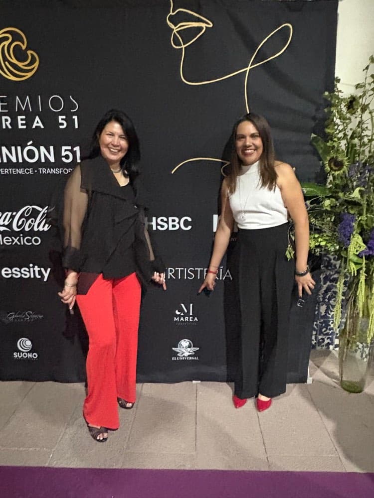 Alejandra Moreno Maya y Elsa Vizcarra en Premios MAREA 51 de Opinión 51