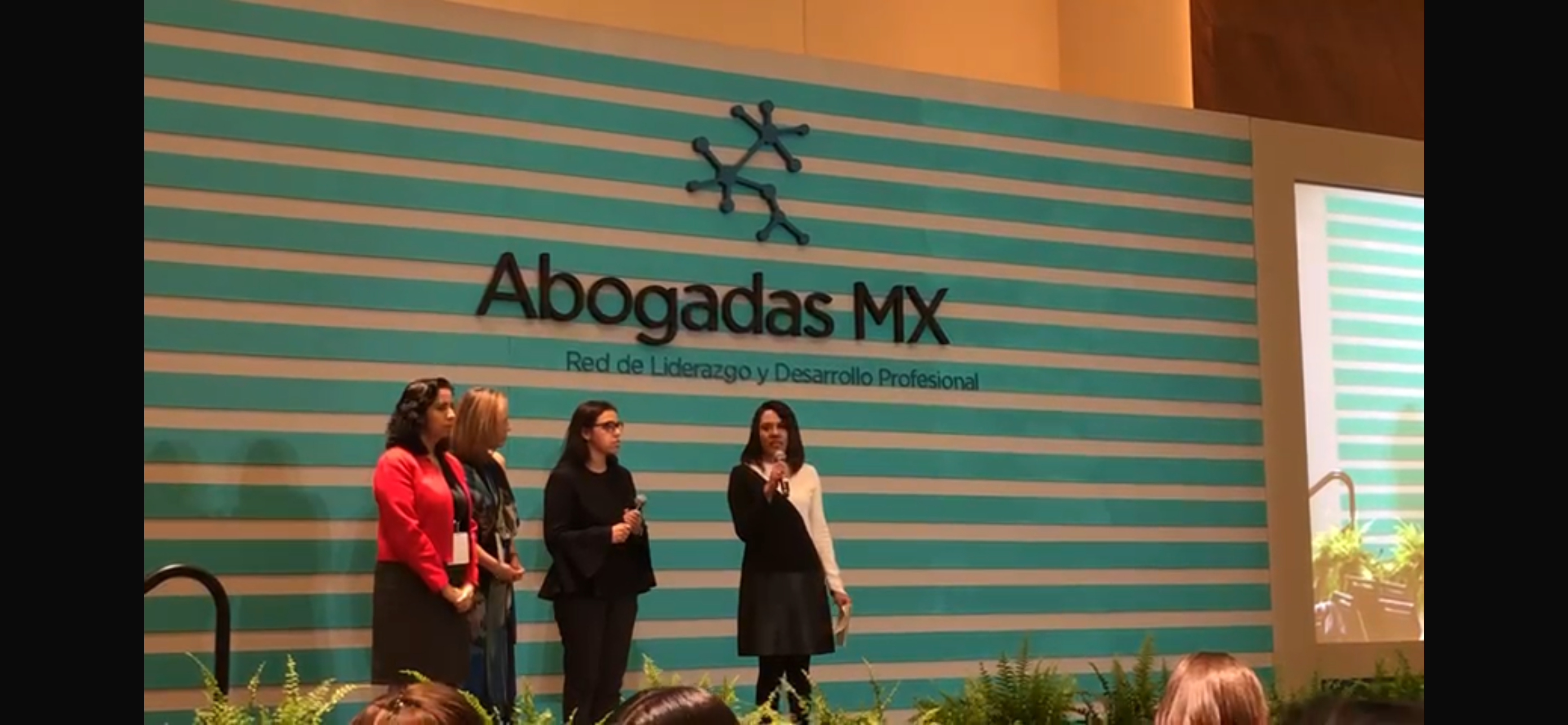 Alejandra L. Moreno Maya como panelista en Abogadas MX — Red de Liderazgo y Desarrollo Profesional, México